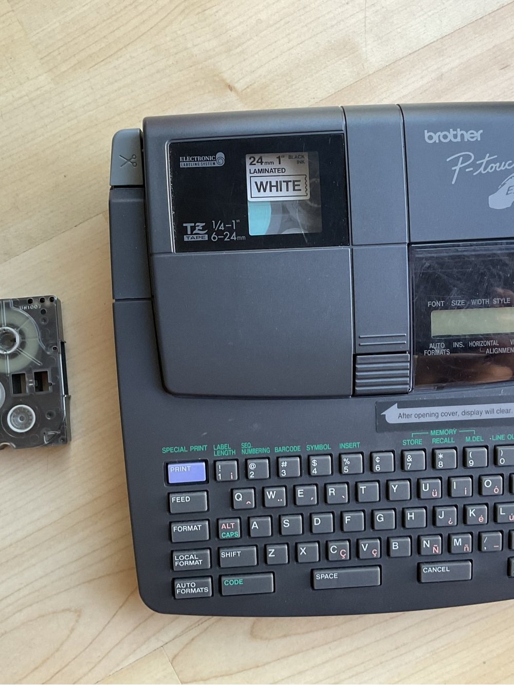 Brother P-touch Label Maker — Black
